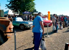 Family with Cars 2 in pumpkin patch